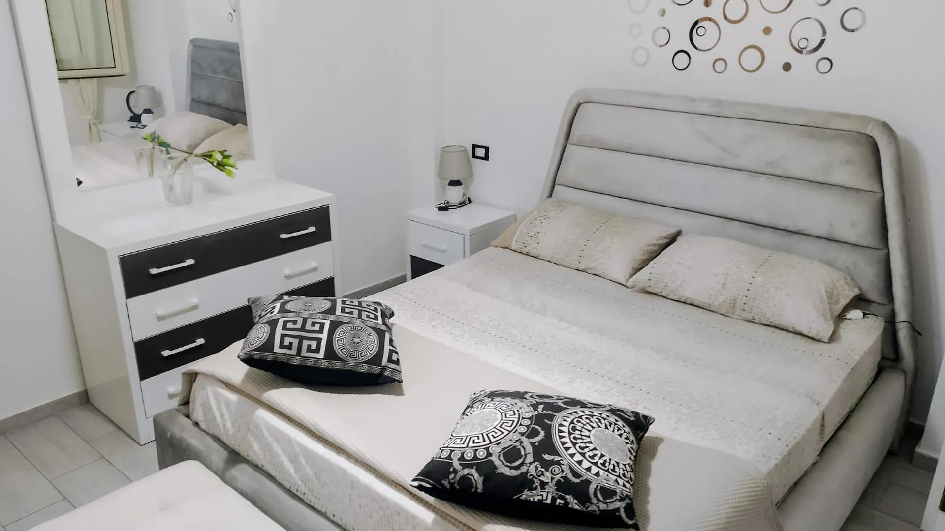 Ashley Apartments Durres